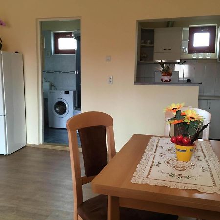 Bicsak Apartman Leilighet Joseni Eksteriør bilde